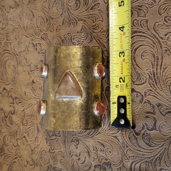 Vintage Hammered Agate Bezel Artisan Tribal Boho Cuff Bracelet - Picture 6 of 6